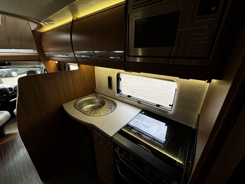 Auto-Trail Tracker RB