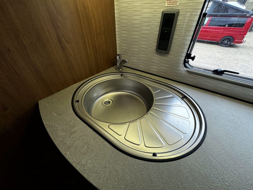 Auto-Trail Tracker RB