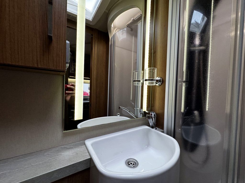 Auto-Trail Tracker RB