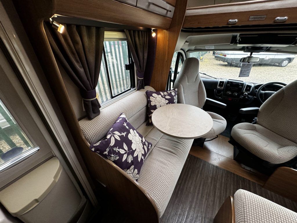 Auto-Trail Tracker RB
