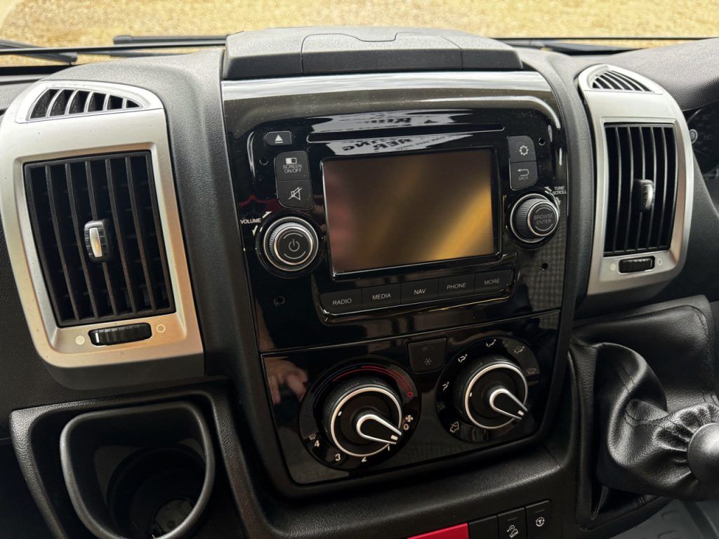 Auto-Trail Tracker RB