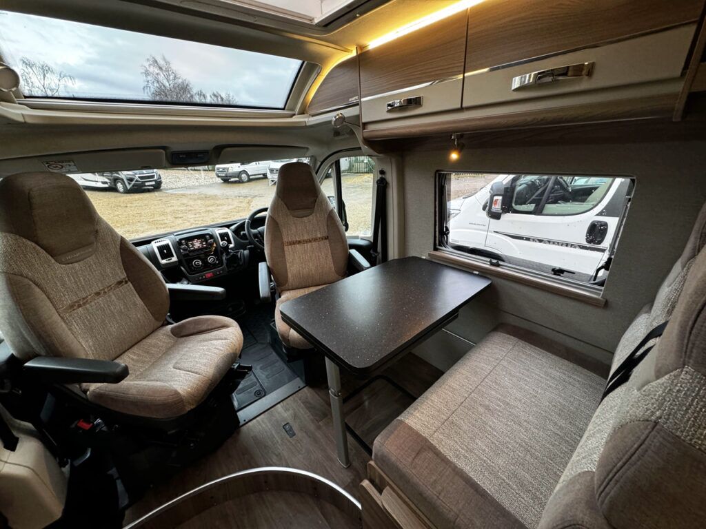 Swift Champagne 184