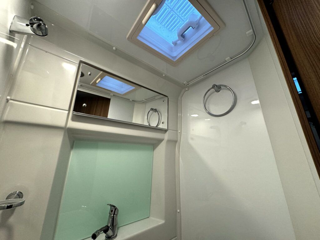 Swift Champagne 184