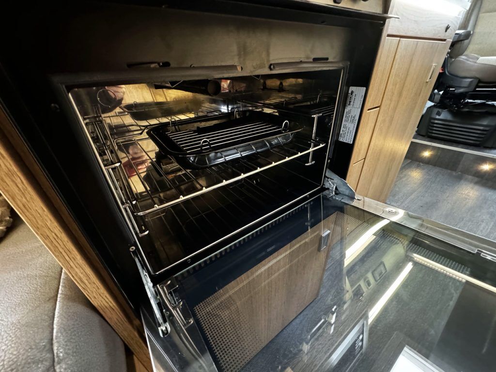 Auto-Trail V-Line 634 SE