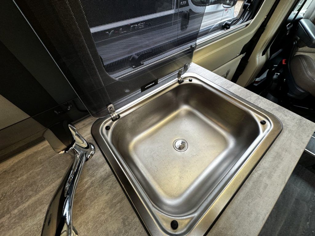 Auto-Trail V-Line 634 SE