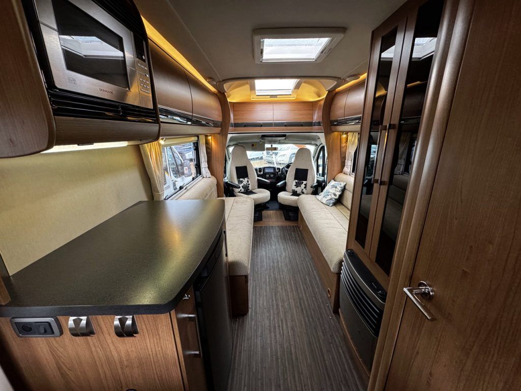 Auto-Trail Tracker EKS