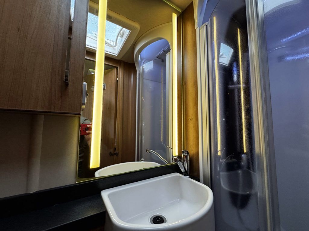 Auto-Trail Tracker EKS