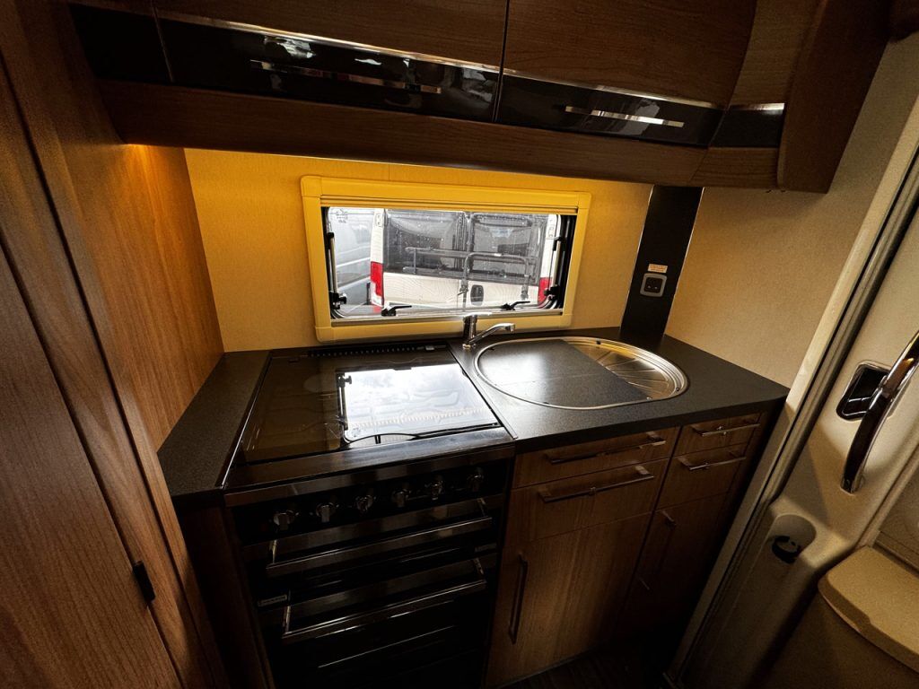 Auto-Trail Tracker EKS