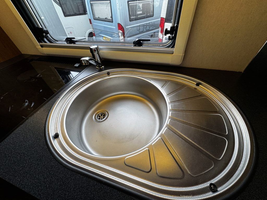 Auto-Trail Tracker EKS