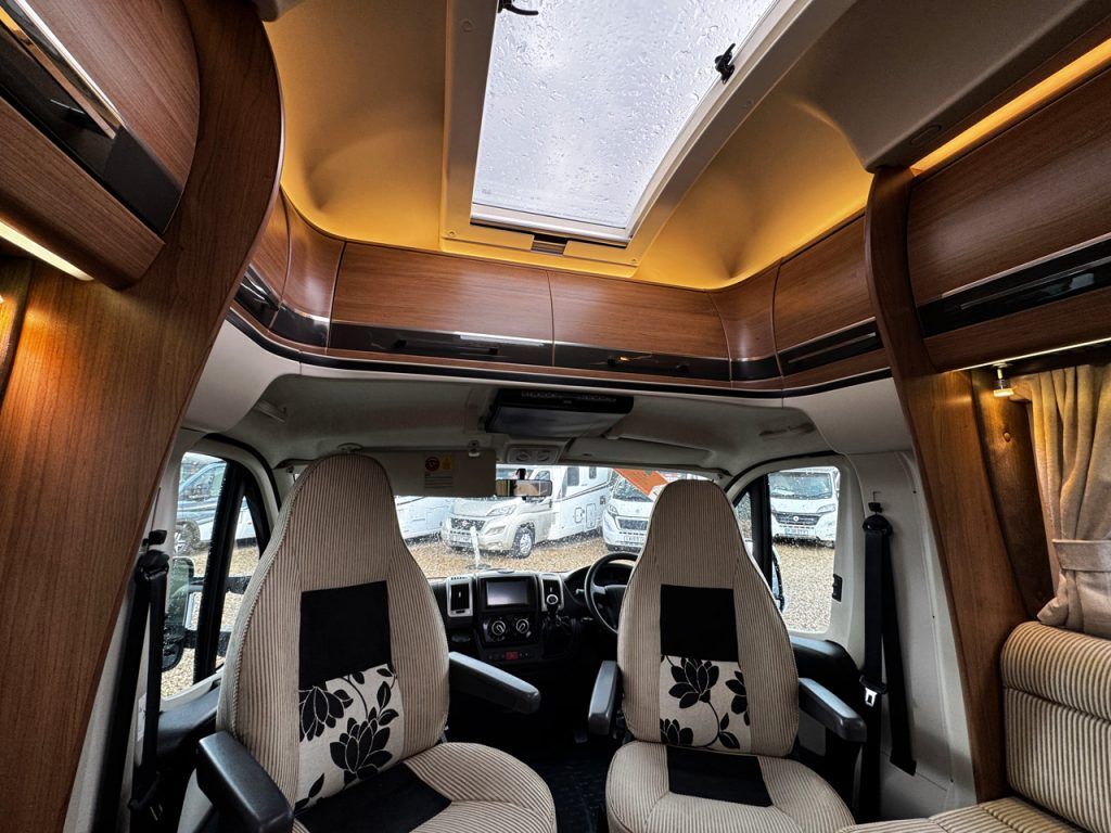 Auto-Trail Tracker EKS