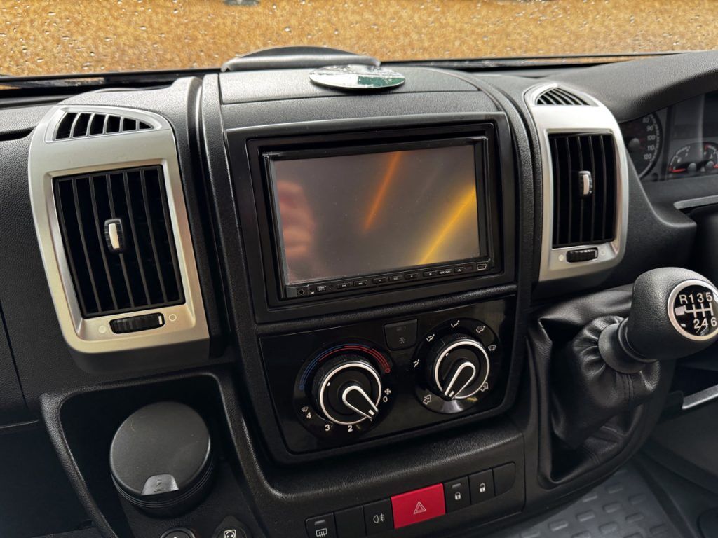 Auto-Trail Tracker EKS
