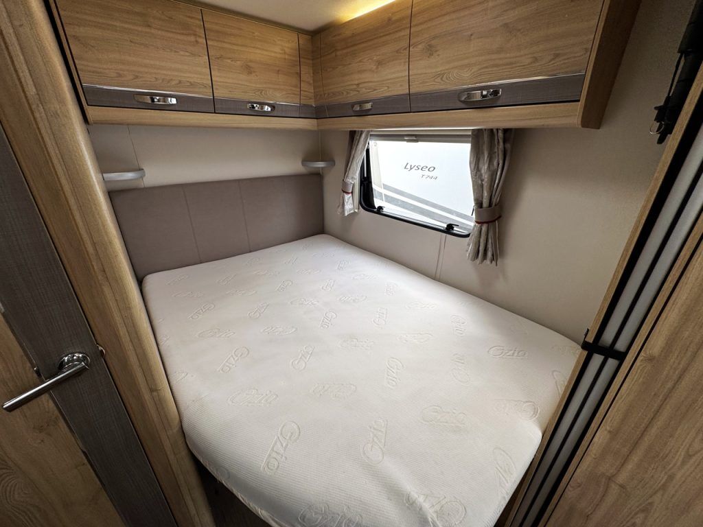 Elddis Supreme 155