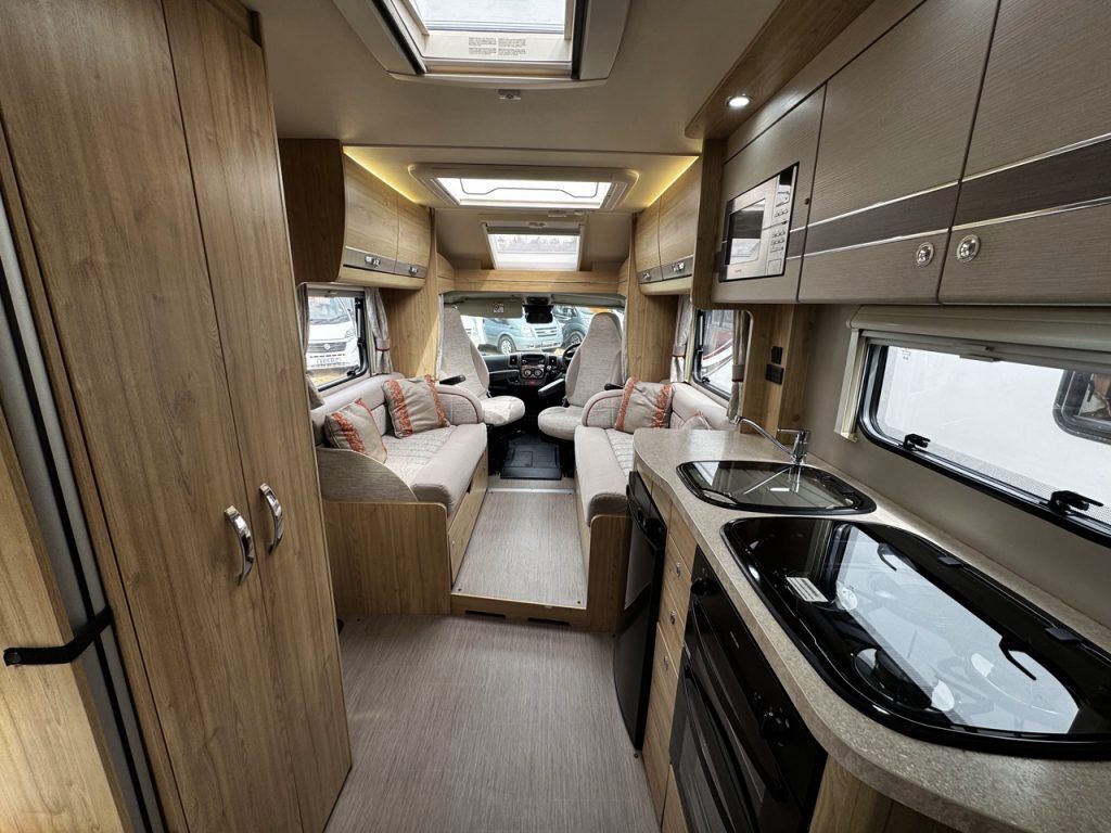 Elddis Supreme 155