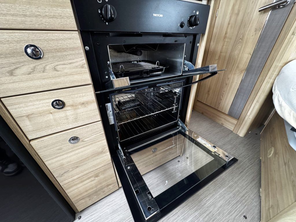 Elddis Supreme 155